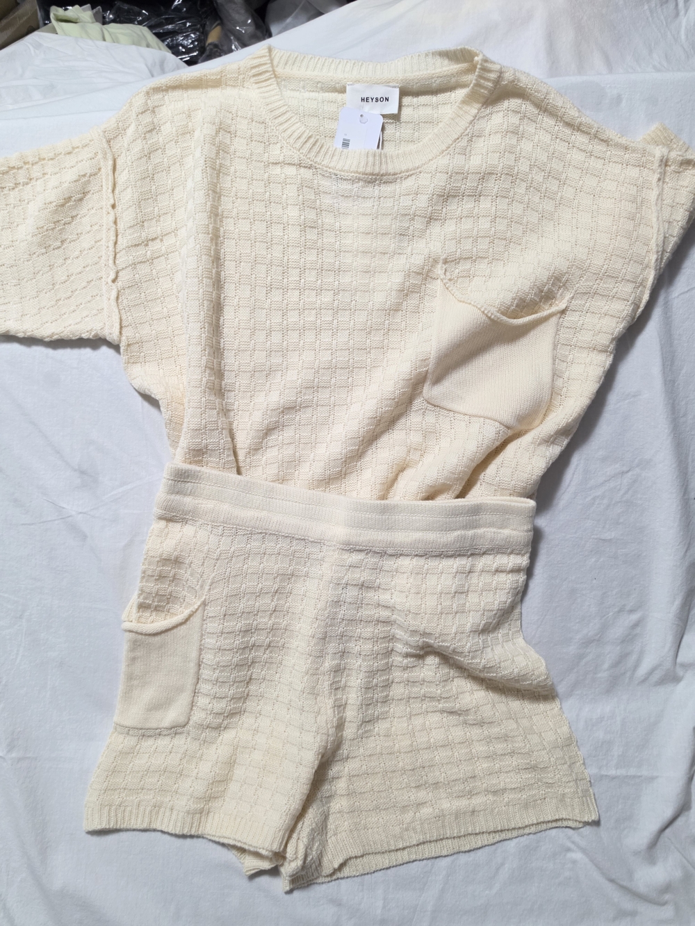 Heyson Cream Knit Short Set - Cozy Two-Piece Medium